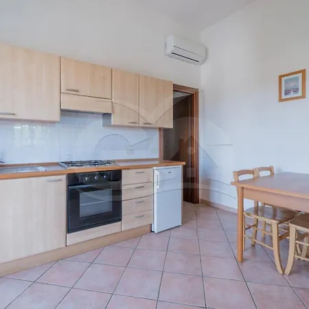 Gli Olmi - Goelba 公寓式酒店 3*