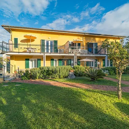 Gli Olmi - Goelba Apartahotel Marina di Campo