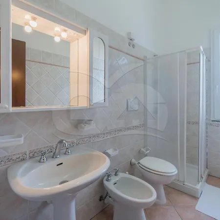 Gli Olmi - Goelba アパートホテル