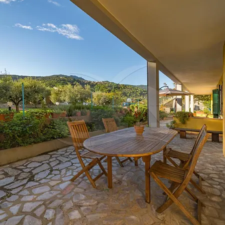 Gli Olmi - Goelba マリーナ・ディ・カンポ