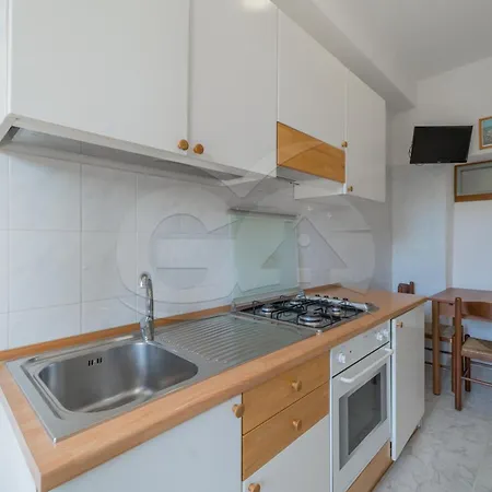 アパートホテル Gli Olmi - Goelba マリーナ・ディ・カンポ